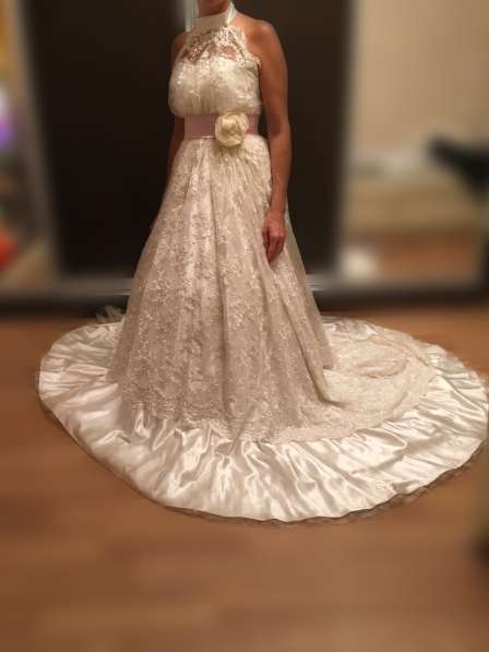 Универсальное свадебное платье в Москве