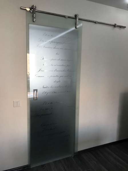 Душевые, двери, перегородки из стекла под ключ в Екатеринбурге