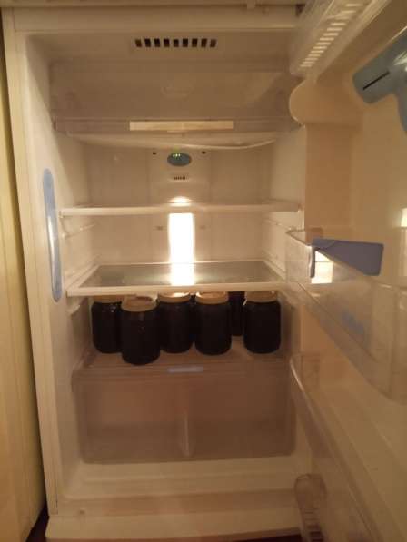 Холодильник двухкамерный в 