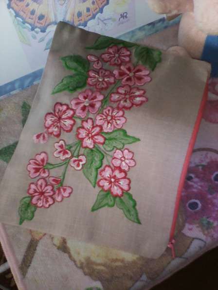 Оформление вышивкой одежды в фото 23