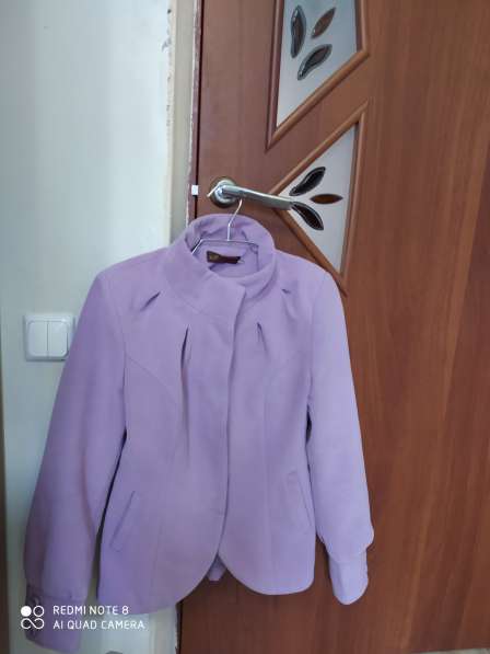 Стильное нежно-фиолетовое пальтишко