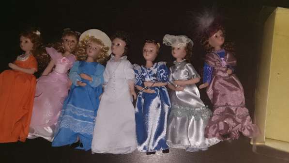 Фарфоровая кукла