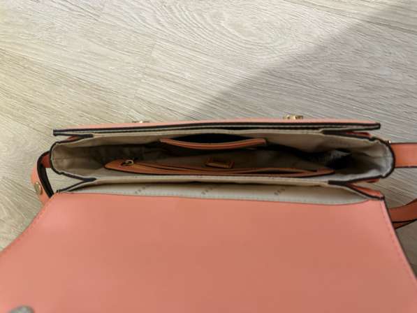 Сумка guess женская в Москве фото 3