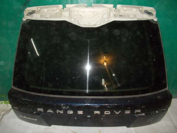 Крышка багажника Land Rover Voque в сборе со стеклом.