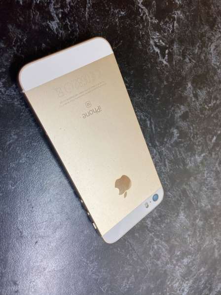 IPhone SE на 32 gb - цвет Gold (золотой) в Москве фото 7