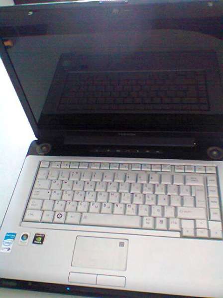 Toshiba satellite A200 A210 петля матрицы левая в Москве фото 36