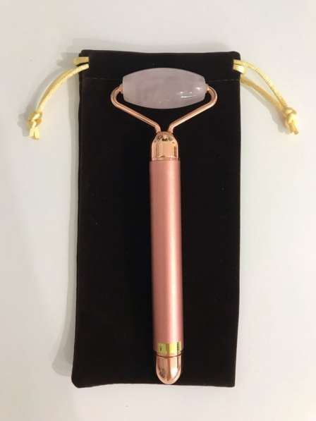 Роликовый вибромассажер для лица розовый кварц в Перми фото 4