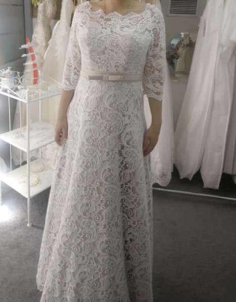 Свадебное платье с полушубком
