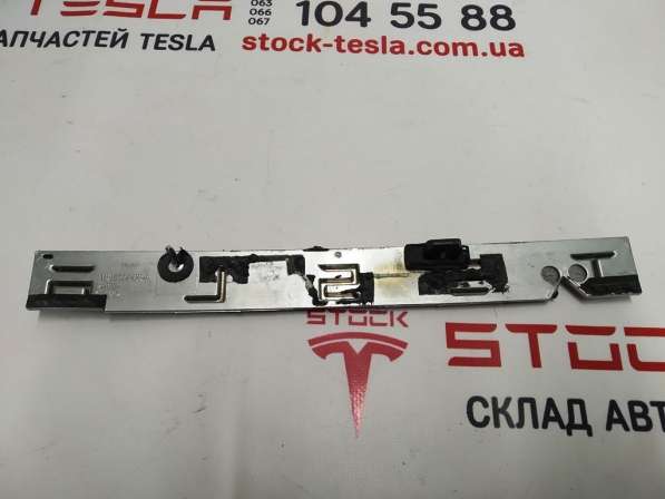 З/ч Тесла. Буквы TESLA накладки крышки багажника хром Tesla в Москве