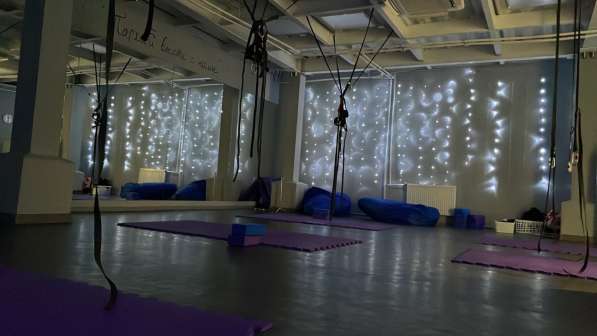 Студия для йоги, растяжки, танцев, аэройоги в Москве фото 5