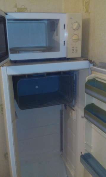 Холодильник и микроволновка