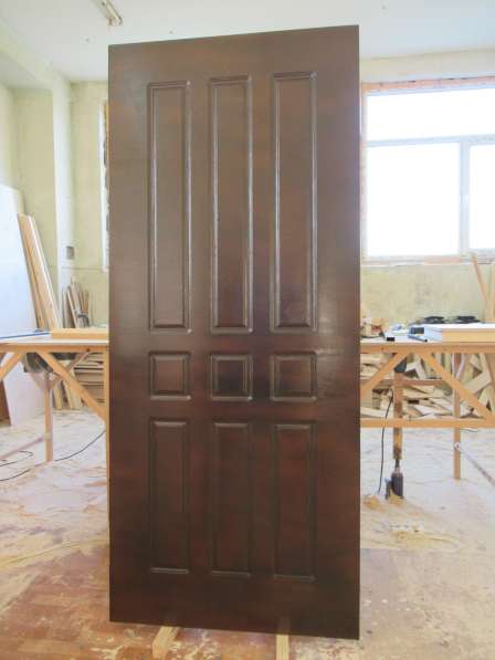 Березовый шпон. Входная деревянная дверь