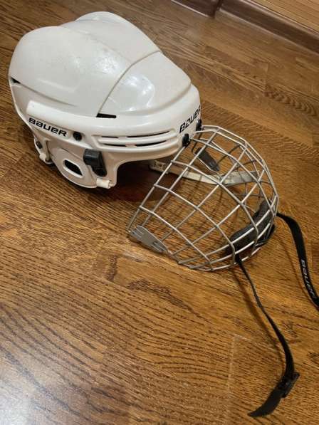 Хоккейный шлем в Балашихе