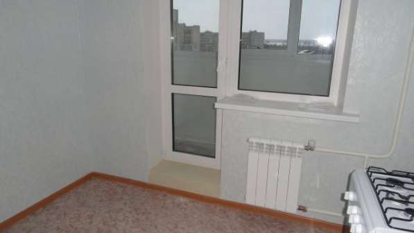 Продам однокомнатную квартиру в Череповце. Жилая площадь 39 кв.м. Дом кирпичный. Есть балкон. в Череповце
