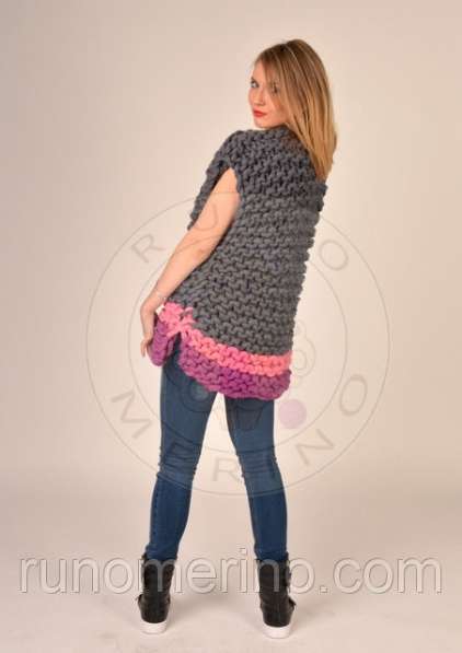 Жилетка из толстой пряжи в фото 11