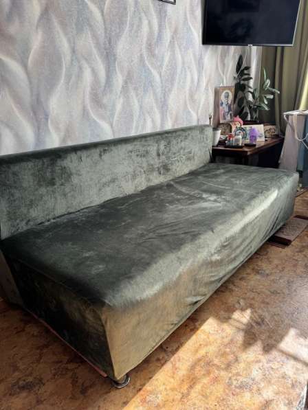 Продаю диван в Иркутске