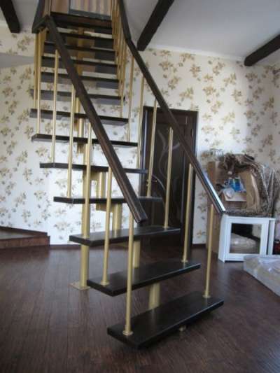 Металлическая интерьерная лестница в Барнауле