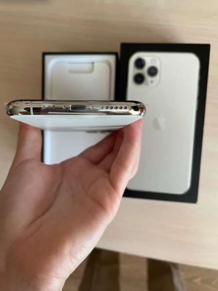 Apple iPhone 11 pro silver 256 Gb в Тюмени фото 3