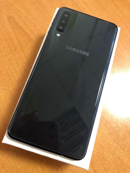 Samsung galaxy A7 (2018) 64g черный в Москве фото 6