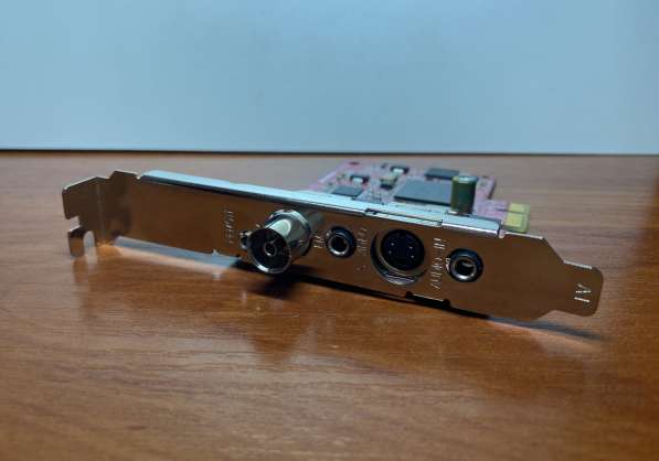 TV-тюнер AVerMedia AVerTV Ultra PCI-E RDS (H777) в Москве фото 8