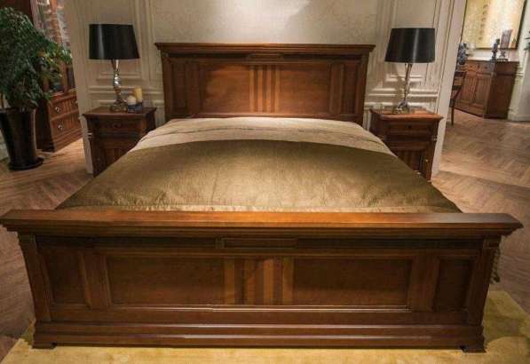 Кровать в английском стиле