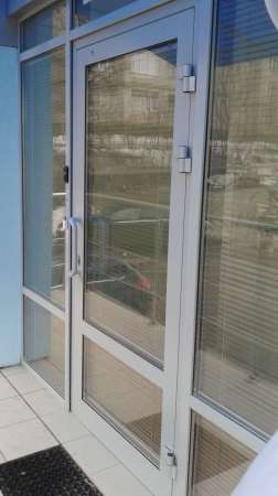 Алюминиевые двери в Саратове