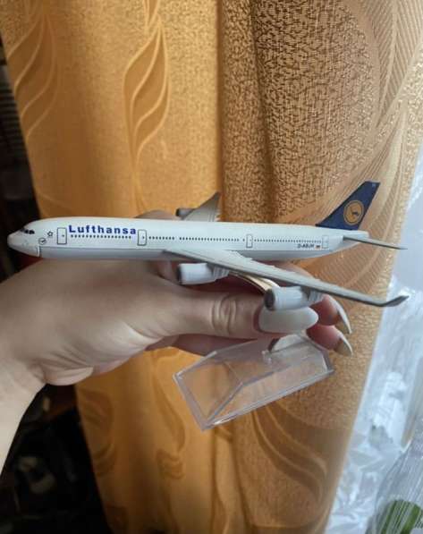 Модель самолета авиакомпании Lufthansa