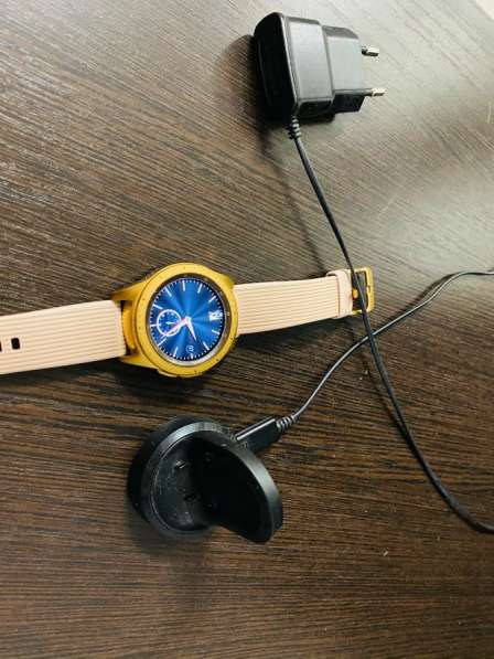 Часы Samsung Galaxy Watch 42mm SM-R810 Rose gold в Рязани