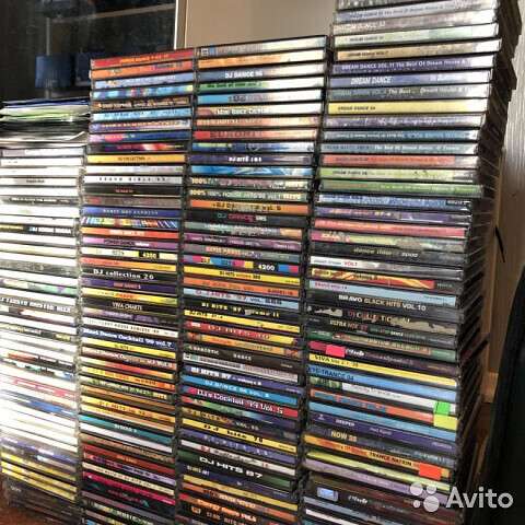 DVD-диски с фильмами, сериалами и прочим - 500 дисков
