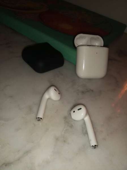 Apple AirPods 2 в Москве фото 5