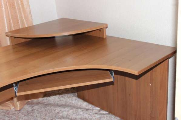 Продам стол для дома и офиса в Кемерове