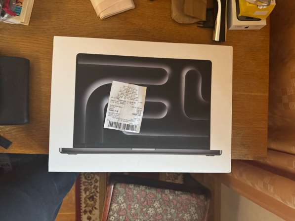 MacBook Pro M4, 16 inch, 48 GB/512MB в фото 3