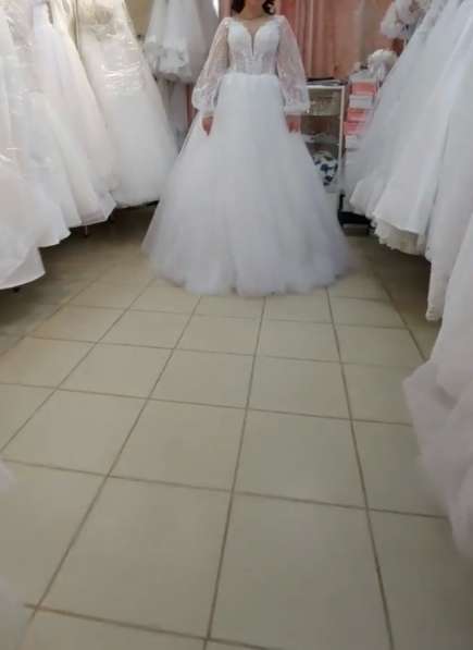 Продаю свадебное платье в Волгограде