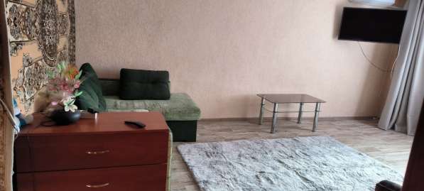 Посуточно квартира в восточной части города в фото 3