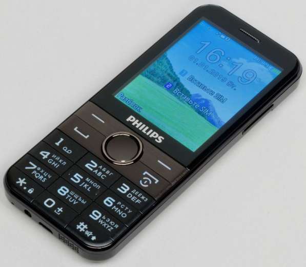 Новый Philips E580 Black (оргигинал, Ростест)