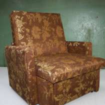 Мягкое выкатное кресло 70 см в коричнево-золотом гобелене, в Санкт-Петербурге