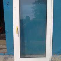 Окна пластиковые и балконная пластиковая дверь продам, в г.Лисичанск