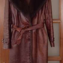 Пальто женское, кожа, мех, р.46, в Москве