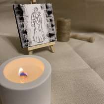 Картина на мольберте, в Ханты-Мансийске