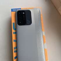 Телефон Tecno Spark 8c, в Липецке