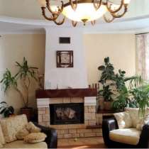 Продам 2-этажный монолитный коттедж (вторичное), в Томске