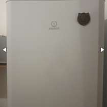Холодильник INDESIT, в Санкт-Петербурге