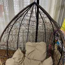 Кресло Кокон, в Лениногорске