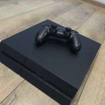 Продам PS4, в Москве