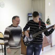 Обучаю игре на гитаре, в Ростове-на-Дону